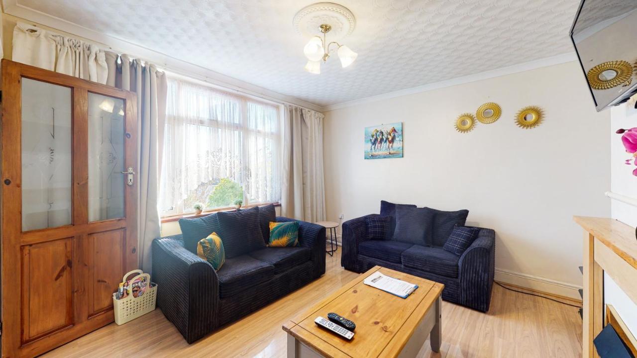 Orchards In Orpington Villa Екстериор снимка