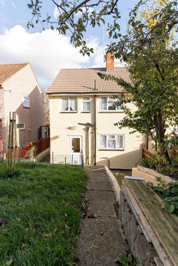 Orchards In Orpington Villa Екстериор снимка